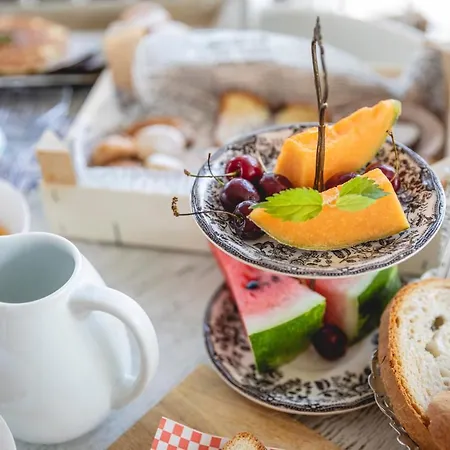 ホテル Loretta & Dependance