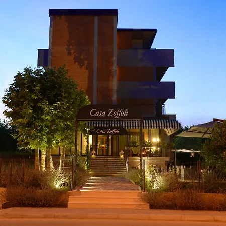 Loretta & Dependance