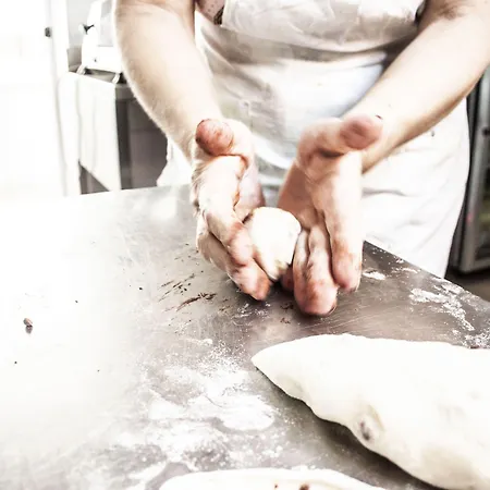 ホテル Loretta & Dependance チェルヴィア