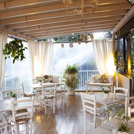 Loretta & Dependance ホテル