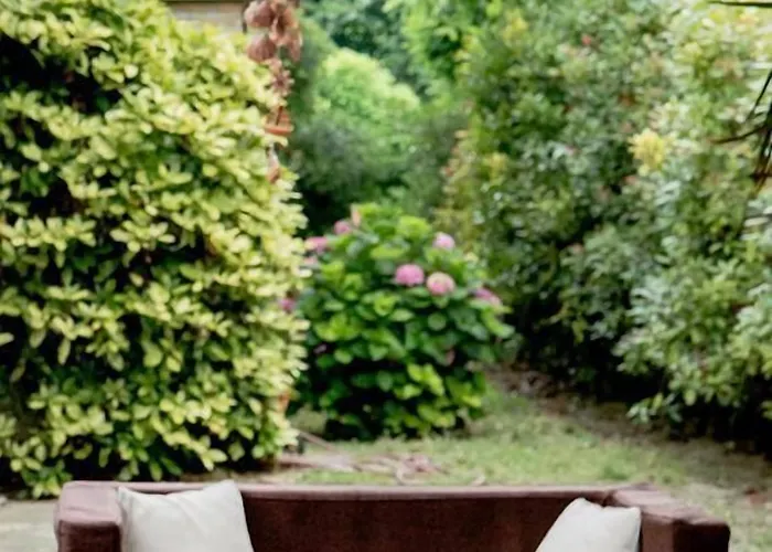 Loretta & Dependance