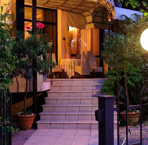 Loretta & Dependance 3* Cervia