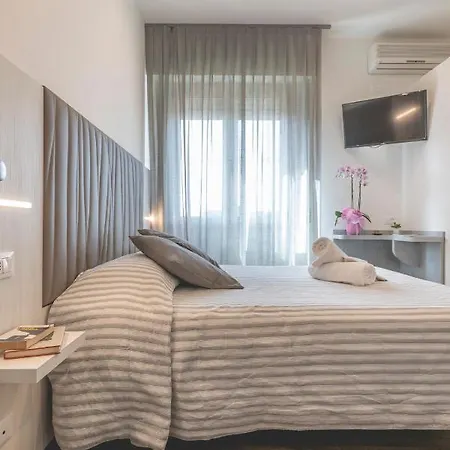Hotel Loretta & Dependance 3*