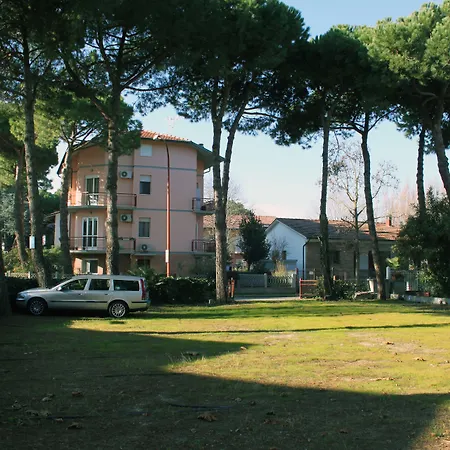 Loretta & Dependance 3* Cervia