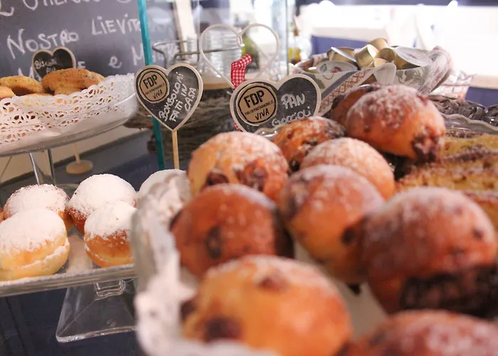 Loretta & Dependance