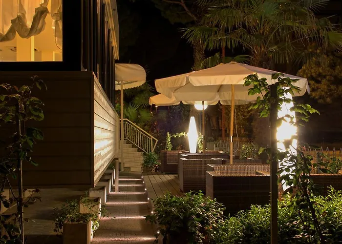 Loretta & Dependance